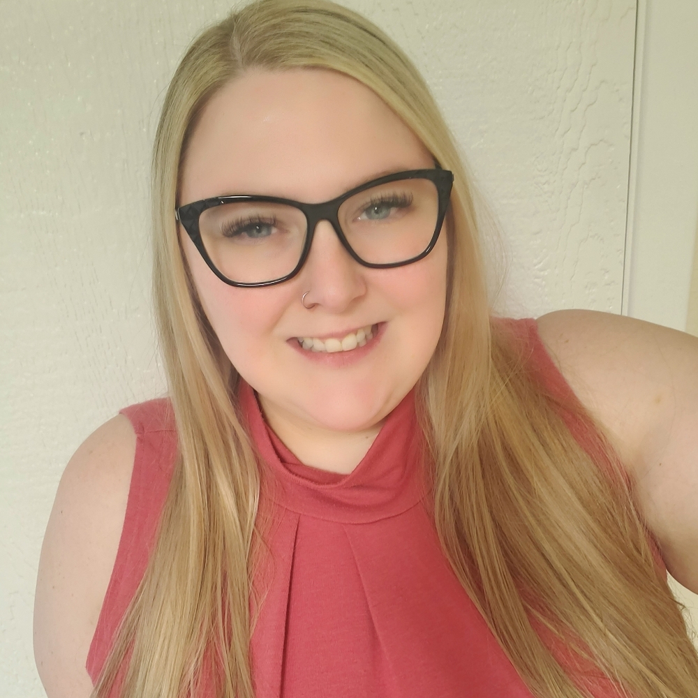 Meet your Posher, Ashley